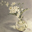 keramische tegel van schilderij glazen bolflesje met bloemen bijzondere kunstkado's